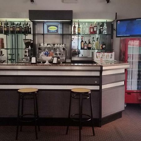Hotel Manolita Rimini Kültér fotó