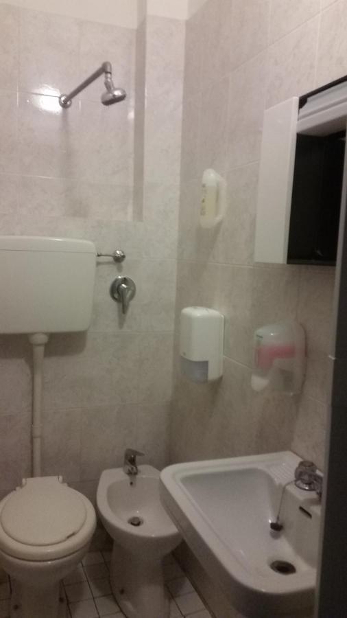 Hotel Manolita Rimini Kültér fotó