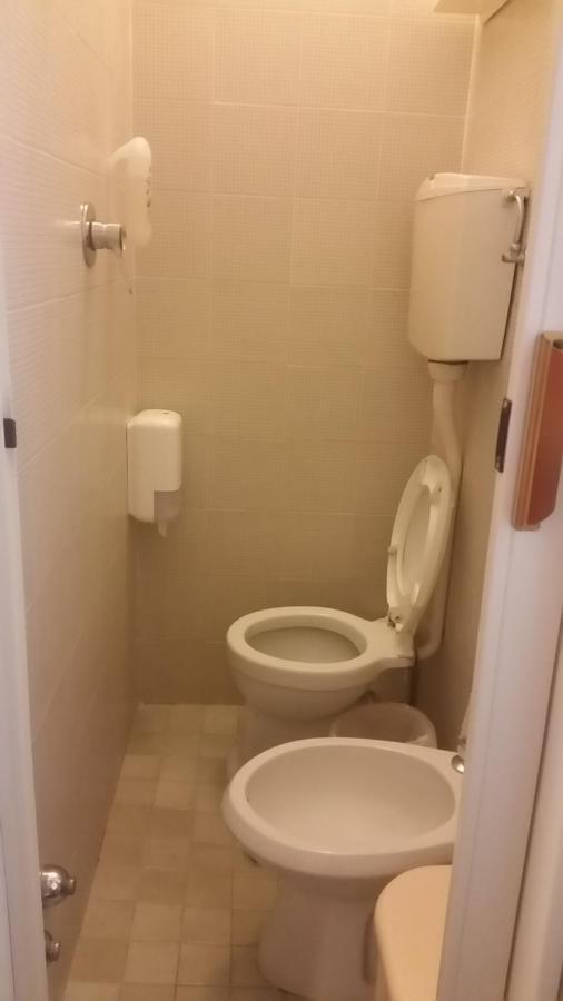 Hotel Manolita Rimini Kültér fotó