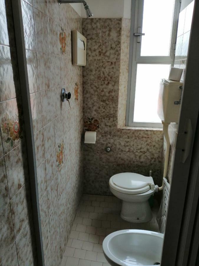 Hotel Manolita Rimini Kültér fotó